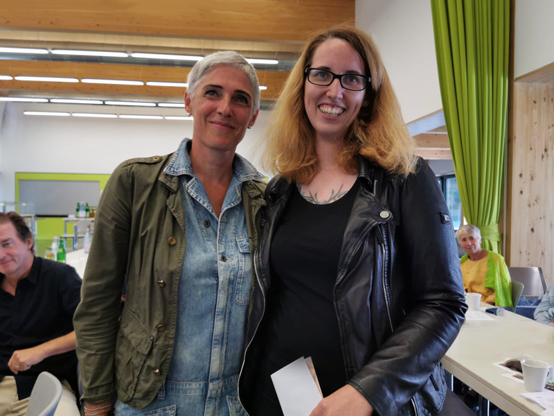 Übergabe gelungen - die alte und neue Kreissprecherin.  (Bild links: Bernadette Reinery Hausmann, rechts: Sabine Grützmacher)